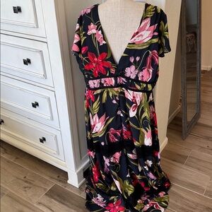 VENUS 20 v neck floral lace accent maxi dress